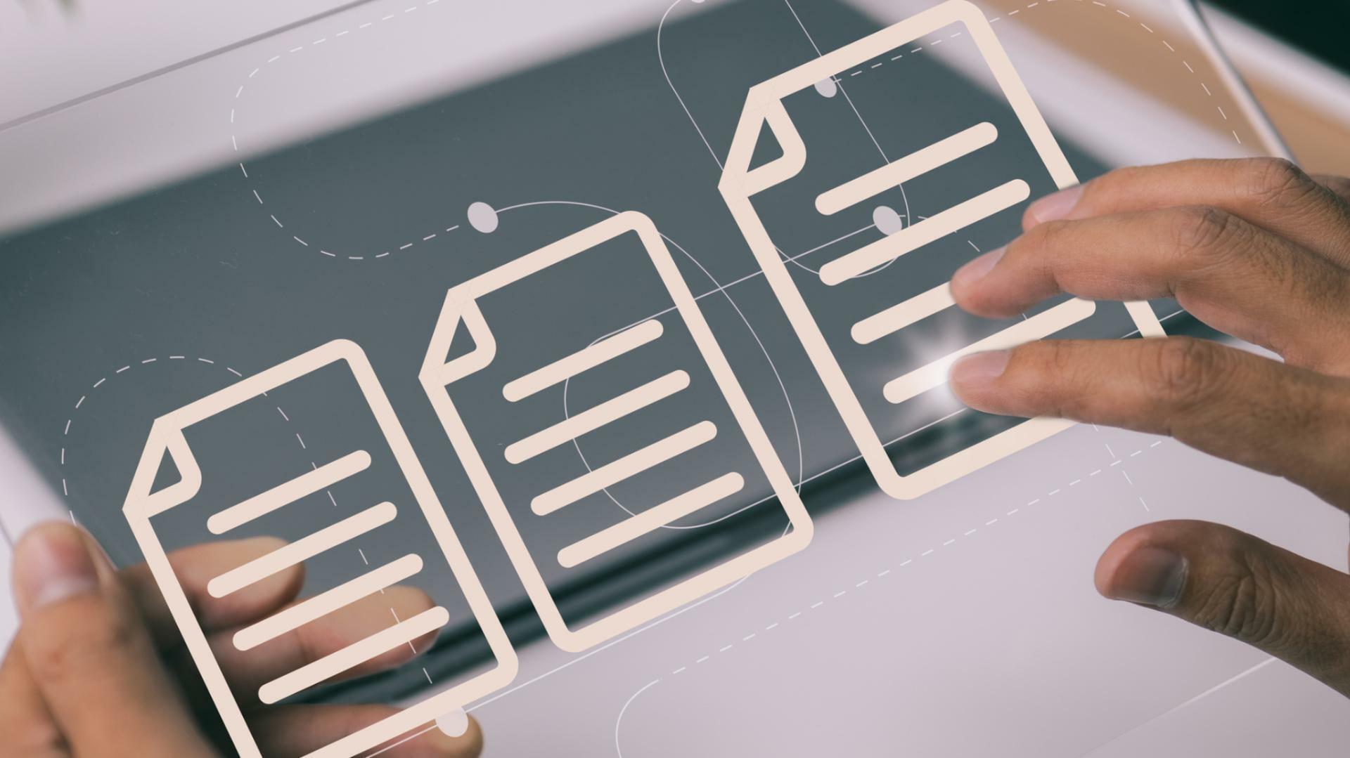 factures virtuelles et mains